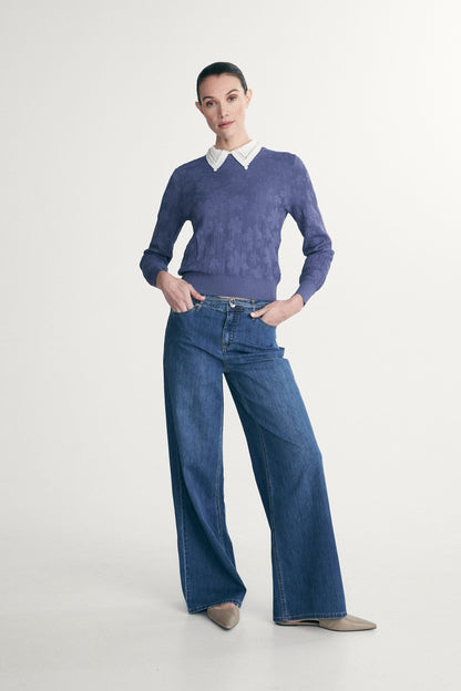 Wide-Leg Jeans with Belt