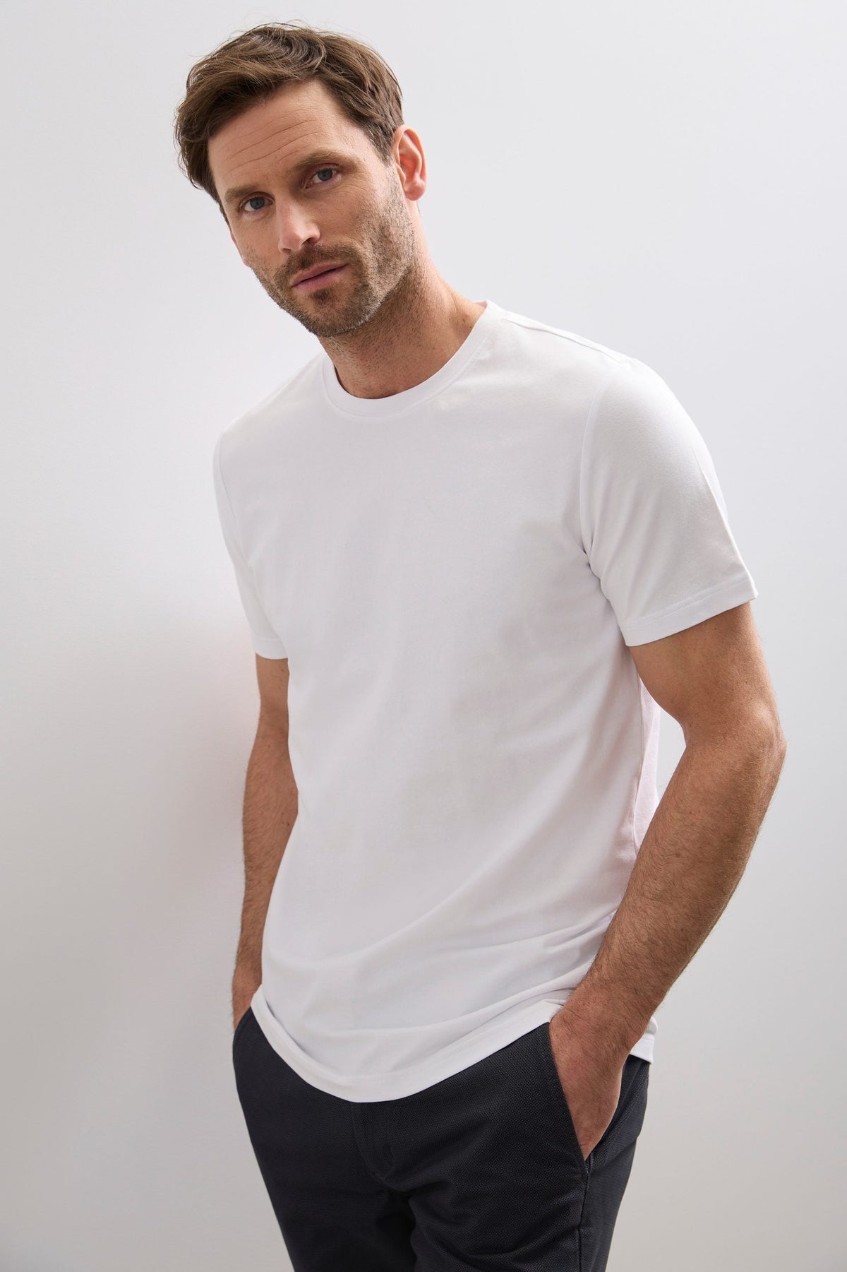 Basic crew neck T-shirt