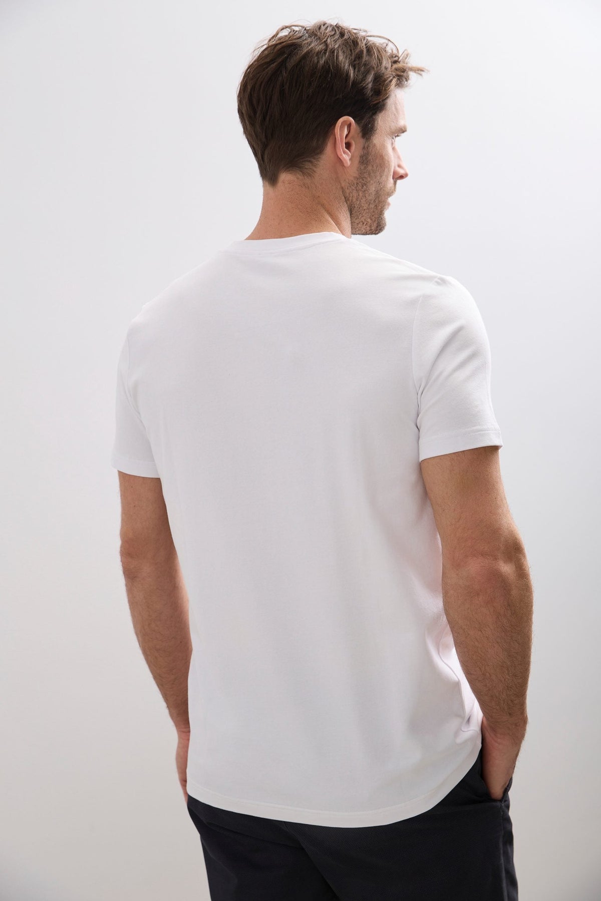 Basic crew neck T-shirt
