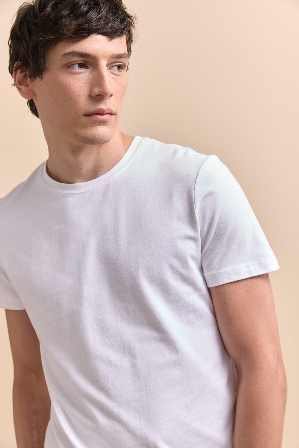 Basic crew neck T-shirt