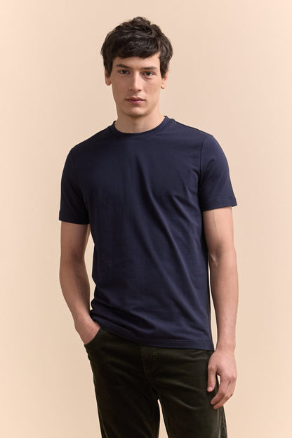 Basic crew neck T-shirt