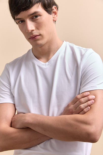 Basic v-neck t-shirt